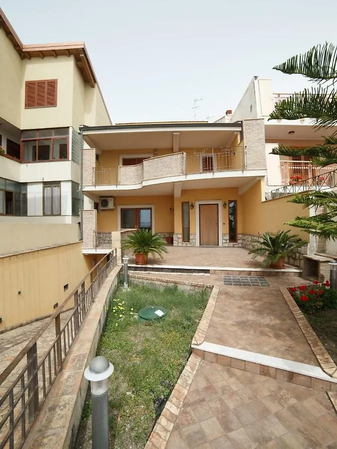 Villa Anna Santa Teresa Di Riva 0*,