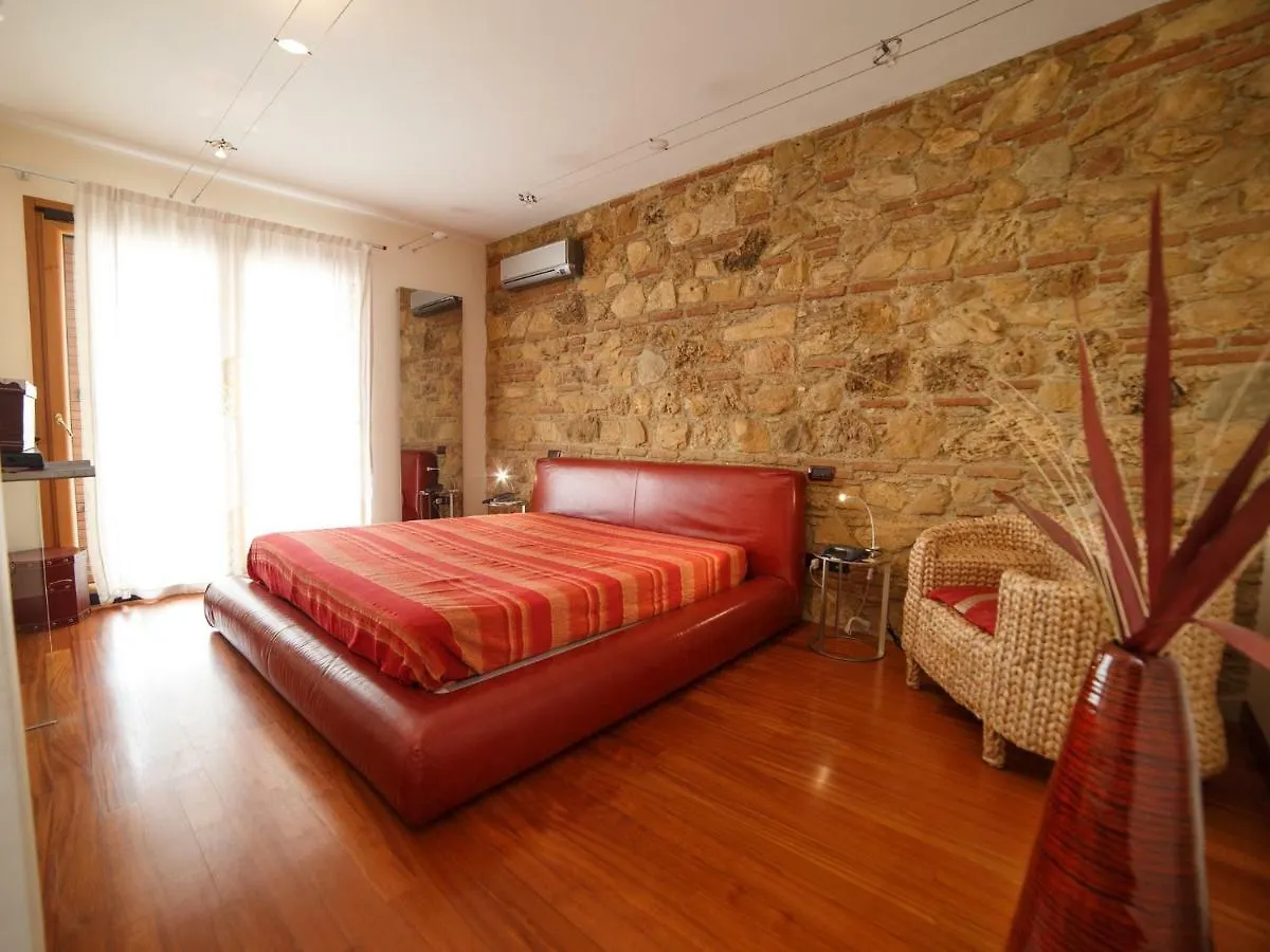 Villa Anna Santa Teresa Di Riva 0*,