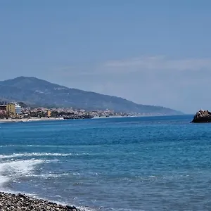 Ntonia Santa Teresa Di Riva
